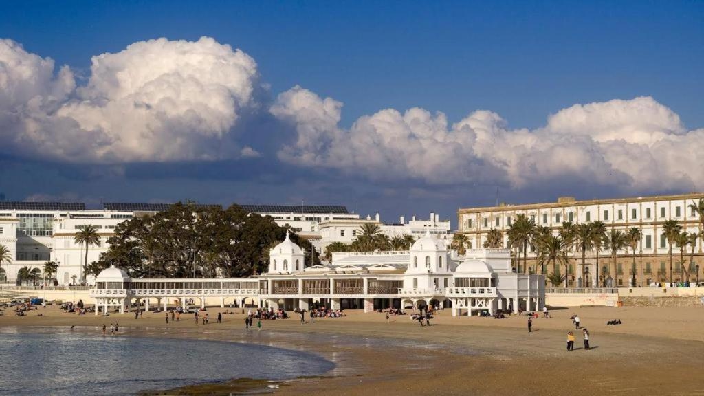 Caleta Dreams. A Estrenar. A 60 Metros Playa Apartment Cadiz